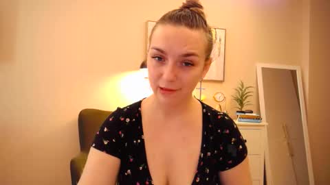 Snapshot of lucky_foryou_baby chatting on February 13, 9:30 am lucky_foryou_baby online show from February 13, 9:30 am