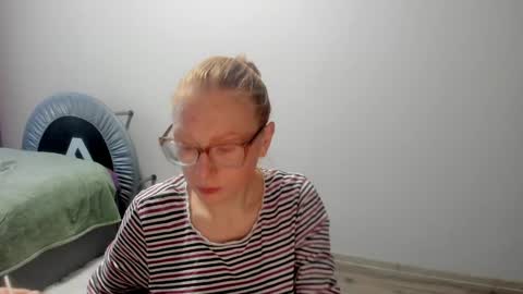 Snapshot of lucky_licky20 chatting on December 3, 3:09 am lucky_licky20 online show from December 3, 3:09 am