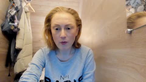 Snapshot of lucky_licky20 chatting on December 13, 4:11 am lucky_licky20 online show from December 13, 4:11 am