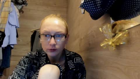 Snapshot of lucky_licky20 chatting on December 29, 4:16 am lucky_licky20 online show from December 29, 4:16 am