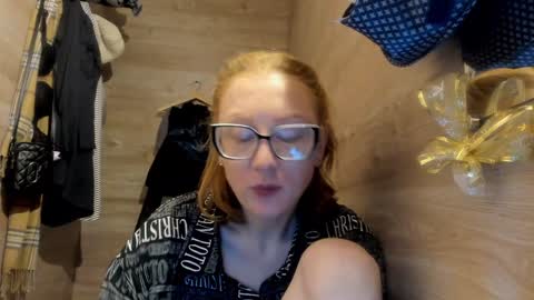 Snapshot of lucky_licky20 chatting on January 3, 4:00 am lucky_licky20 online show from January 3, 4:00 am