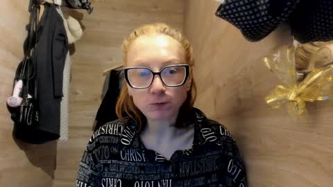 Snapshot of lucky_licky20 chatting on January 4, 4:01 am lucky_licky20 online show from January 4, 4:01 am