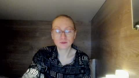 Snapshot of lucky_licky20 chatting on January 18, 2:58 am lucky_licky20 online show from January 18, 2:58 am