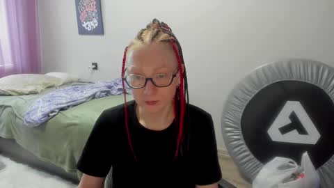 Snapshot of lucky_licky20 chatting on February 14, 4:26 am lucky_licky20 online show from February 14, 4:26 am