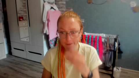 lucky_licky20 online show from October 2, 2:18 am