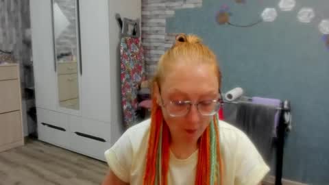 lucky_licky20 online show from October 23, 1:27 am