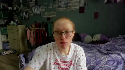 lucky_licky20 online show from April 20, 1:52 am