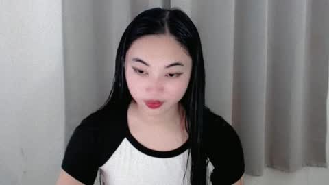 Snapshot of lucky_mariel chatting on February 2, 1:30 pm mariel online show from February 2, 1:30 pm