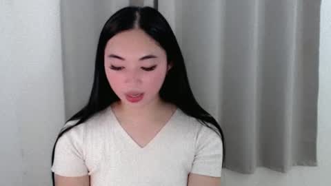Snapshot of lucky_mariel chatting on February 18, 1:33 pm mariel online show from February 18, 1:33 pm