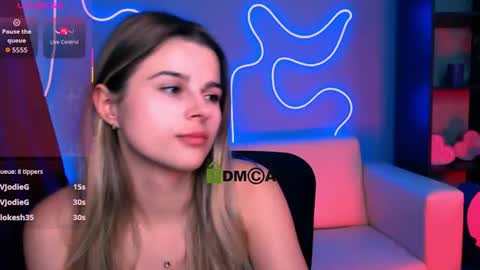 Mila Sweetheart online show from June 22, 3:25 am