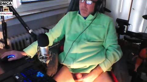 Snapshot of luckyfreak1 chatting on February 23, 2:57 pm call me Stefan online show from February 23, 2:57 pm