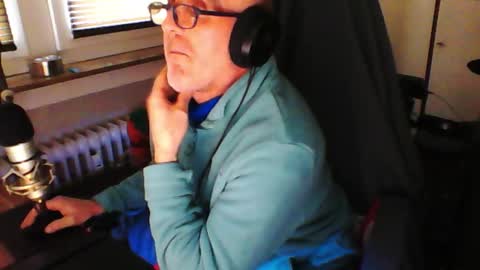        call me  Stefan online show from March 14, 1:27 pm