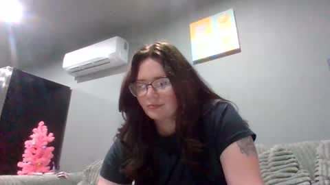 luckygirl96 online show from November 2, 12:57 am