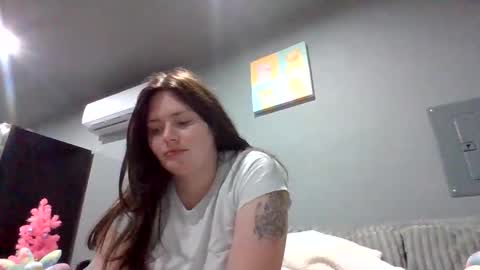 luckygirl96 online show from November 16, 3:56 am