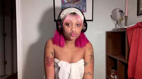luckylaci777 online show from November 8, 5:18 am