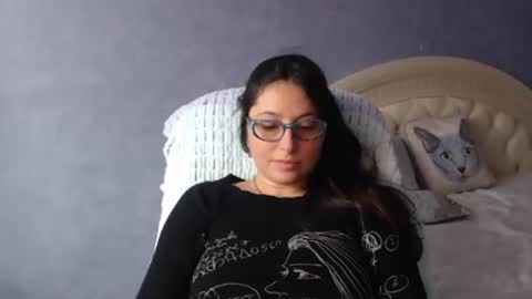 luckylinda23 online show from October 3, 10:56 am