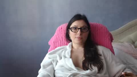 luckylinda23 online show from May 3, 9:26 am