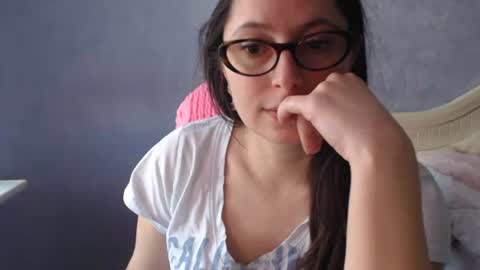 luckylinda23 online show from May 4, 1:18 pm