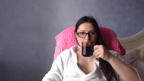 luckylinda23 online show from May 10, 9:25 am