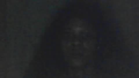 Snapshot of luckymadequeen chatting on December 20, 11:26 pm Gloria online show from December 20, 11:26 pm