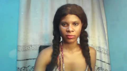 Snapshot of luckymadequeen chatting on January 9, 6:27 am Gloria online show from January 9, 6:27 am