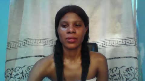 Snapshot of luckymadequeen chatting on February 13, 12:21 pm Gloria online show from February 13, 12:21 pm