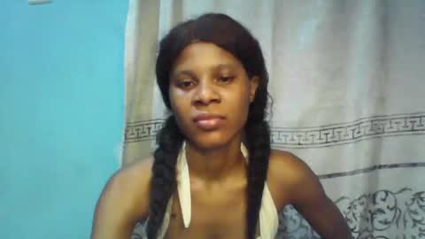 Snapshot of luckymadequeen chatting on February 14, 11:09 pm Gloria online show from February 14, 11:09 pm