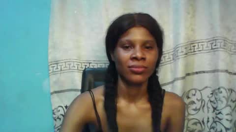 Snapshot of luckymadequeen chatting on February 22, 6:52 pm Gloria online show from February 22, 6:52 pm