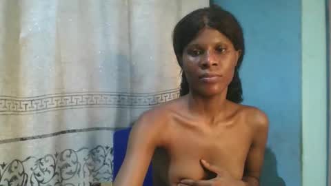 Snapshot of luckymadequeen chatting on January 9, 11:28 pm Gloria online show from January 9, 11:28 pm