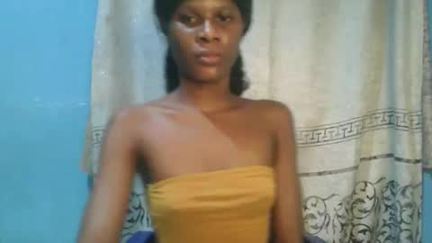 Snapshot of luckymadequeen chatting on January 16, 3:10 am Gloria online show from January 16, 3:10 am