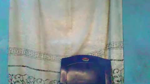 Snapshot of luckymadequeen chatting on January 19, 7:23 am Gloria online show from January 19, 7:23 am