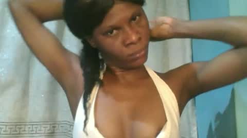 Snapshot of luckymadequeen chatting on February 3, 3:37 am Gloria online show from February 3, 3:37 am