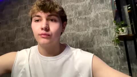 Snapshot of luckymenchik chatting on January 11, 12:10 pm Ricky online show from January 11, 12:10 pm