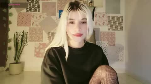 Snapshot of luckysapphire777 chatting on April 24, 1:57 pm luckysapphire777 online show from April 24, 1:57 pm