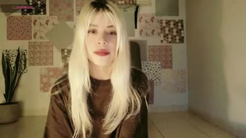 Snapshot of luckysapphire777 chatting on April 25, 11:35 am luckysapphire777 online show from April 25, 11:35 am