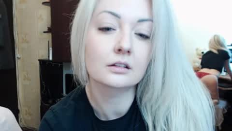 LuckyShot online show from March 18, 4:32 pm