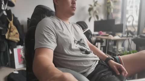 Snapshot of luckystrike989 chatting on February 9, 10:11 pm Tyson online show from February 9, 10:11 pm