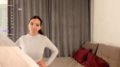 Rinredhead Gloriawith glasses Rayanother glasses online show from February 8, 6:55 pm