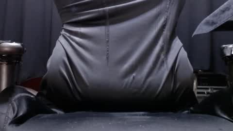 lucretiasissygothic online show from December 15, 5:12 am