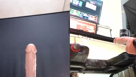 lucretiasissygothic online show from March 22, 9:56 am