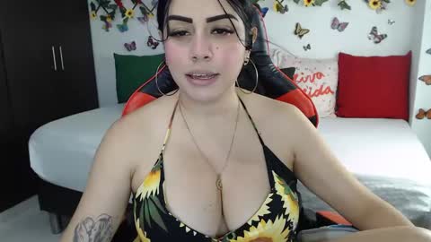 Snapshot of lucy007_ chatting on December 30, 3:47 am luciana online show from December 30, 3:47 am