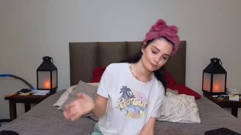 Lucy online show from September 30, 9:09 pm