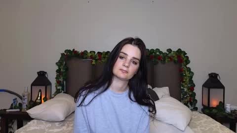 Lucy online show from December 1, 9:42 pm