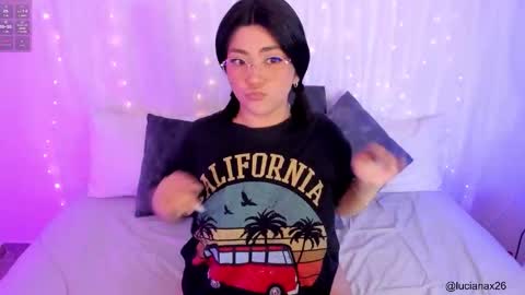 Snapshot of lucy266_ chatting on October 21, 2:01 am lucy online show from October 21, 2:01 am