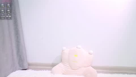 Snapshot of lucy741540 chatting on November 24, 2:22 am lucy741540 online show from November 24, 2:22 am