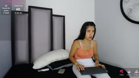 Snapshot of lucy__23 chatting on October 1, 4:29 am   online show from October 1, 4:29 am