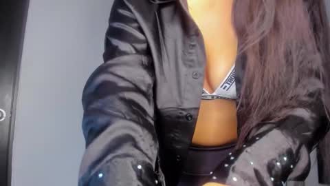 Snapshot of lucy__23 chatting on October 26, 4:07 am   online show from October 26, 4:07 am