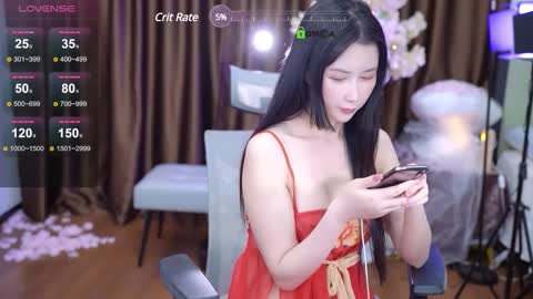 Snapshot of lucy__bb chatting on January 28, 7:53 am Lucy online show from January 28, 7:53 am