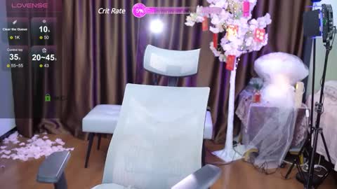 Snapshot of lucy__bb chatting on February 3, 1:41 am Lucy online show from February 3, 1:41 am