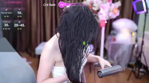 Snapshot of lucy__bb chatting on February 8, 12:17 pm Lucy online show from February 8, 12:17 pm
